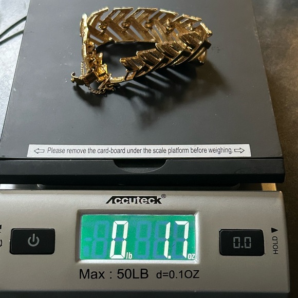 Vintage Monet Gold Tone Chevron Link Bracelet - Picture 10 of 11